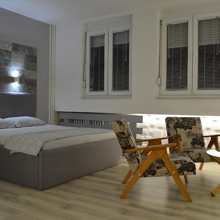 Lazarus Studio Apartment Skopje Luaran gambar