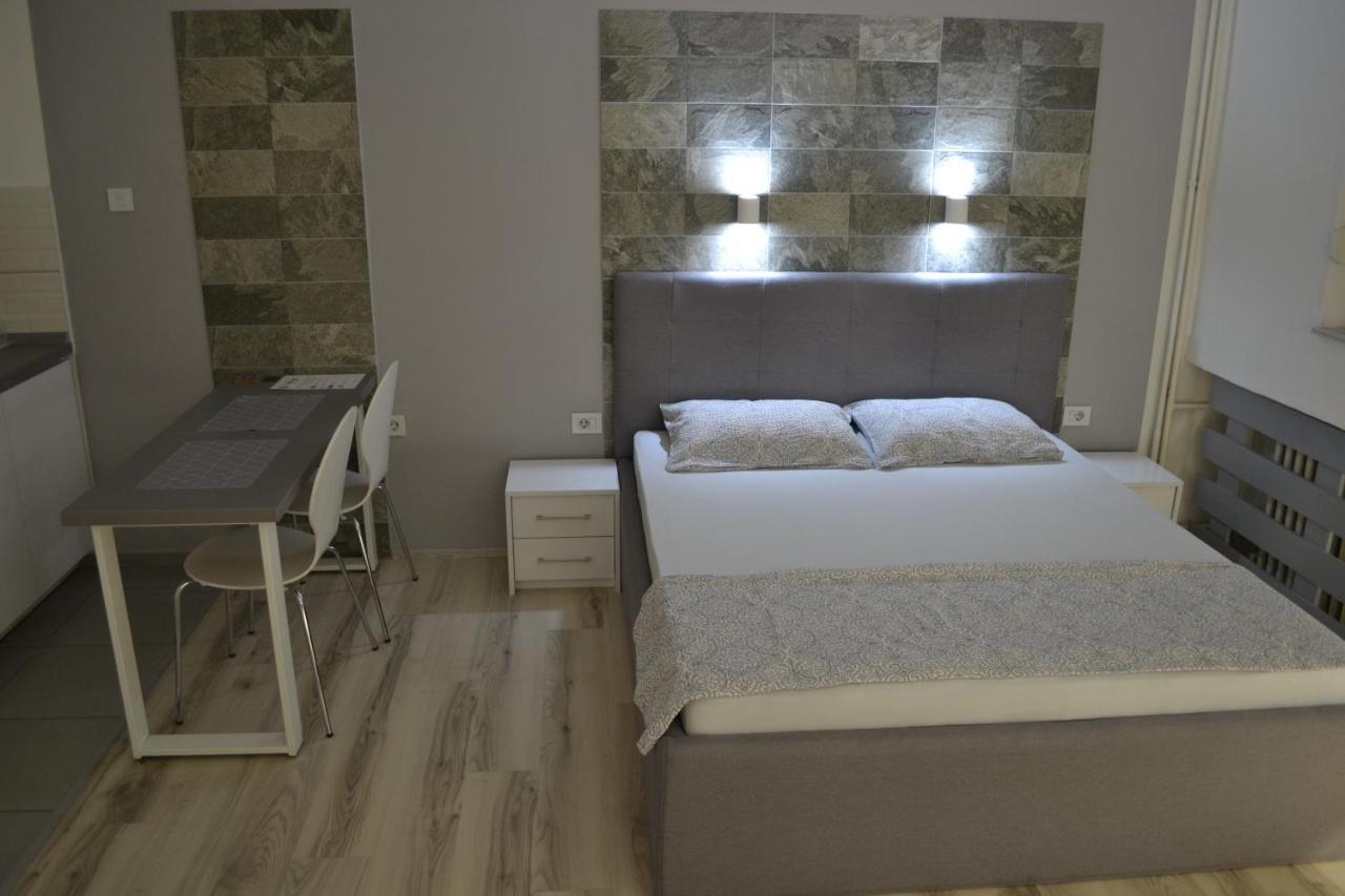Lazarus Studio Apartment Skopje Luaran gambar
