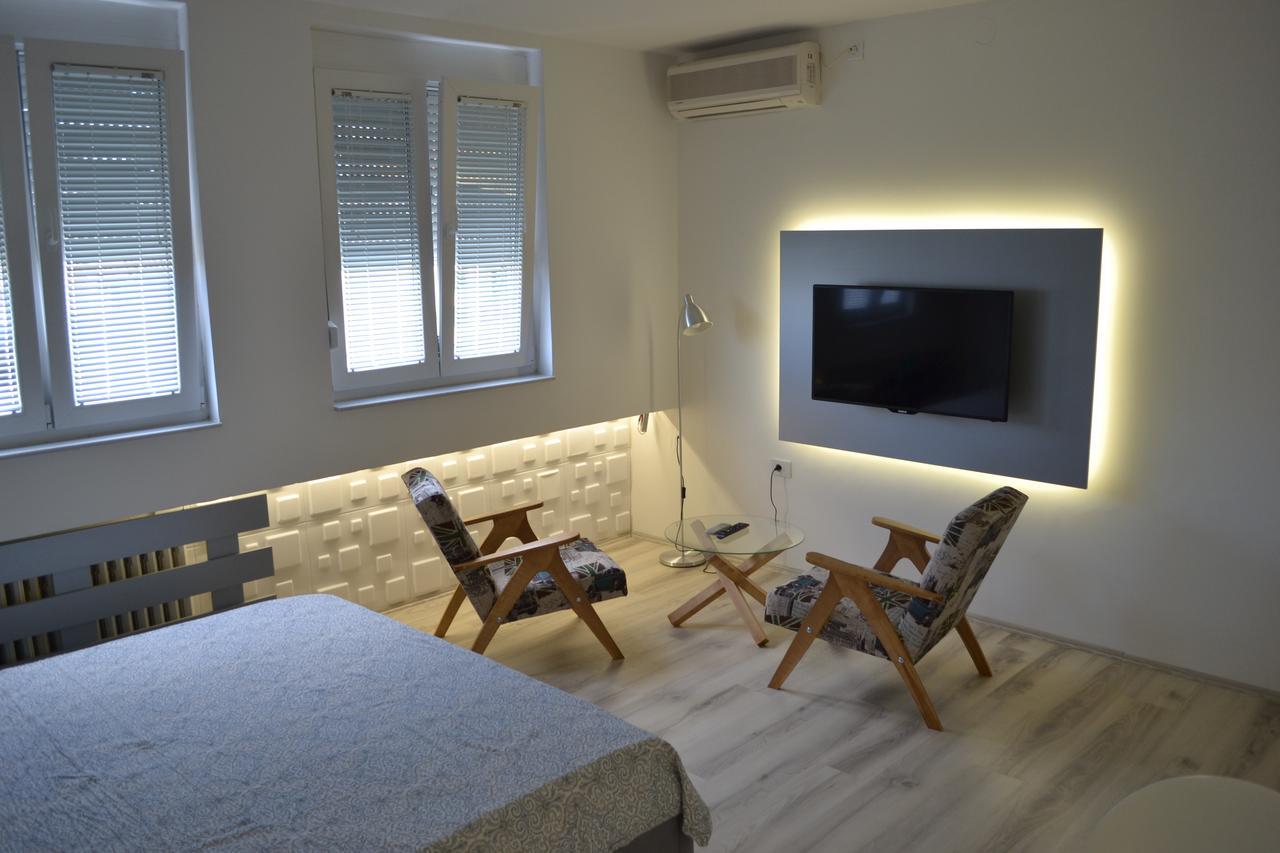 Lazarus Studio Apartment Skopje Luaran gambar