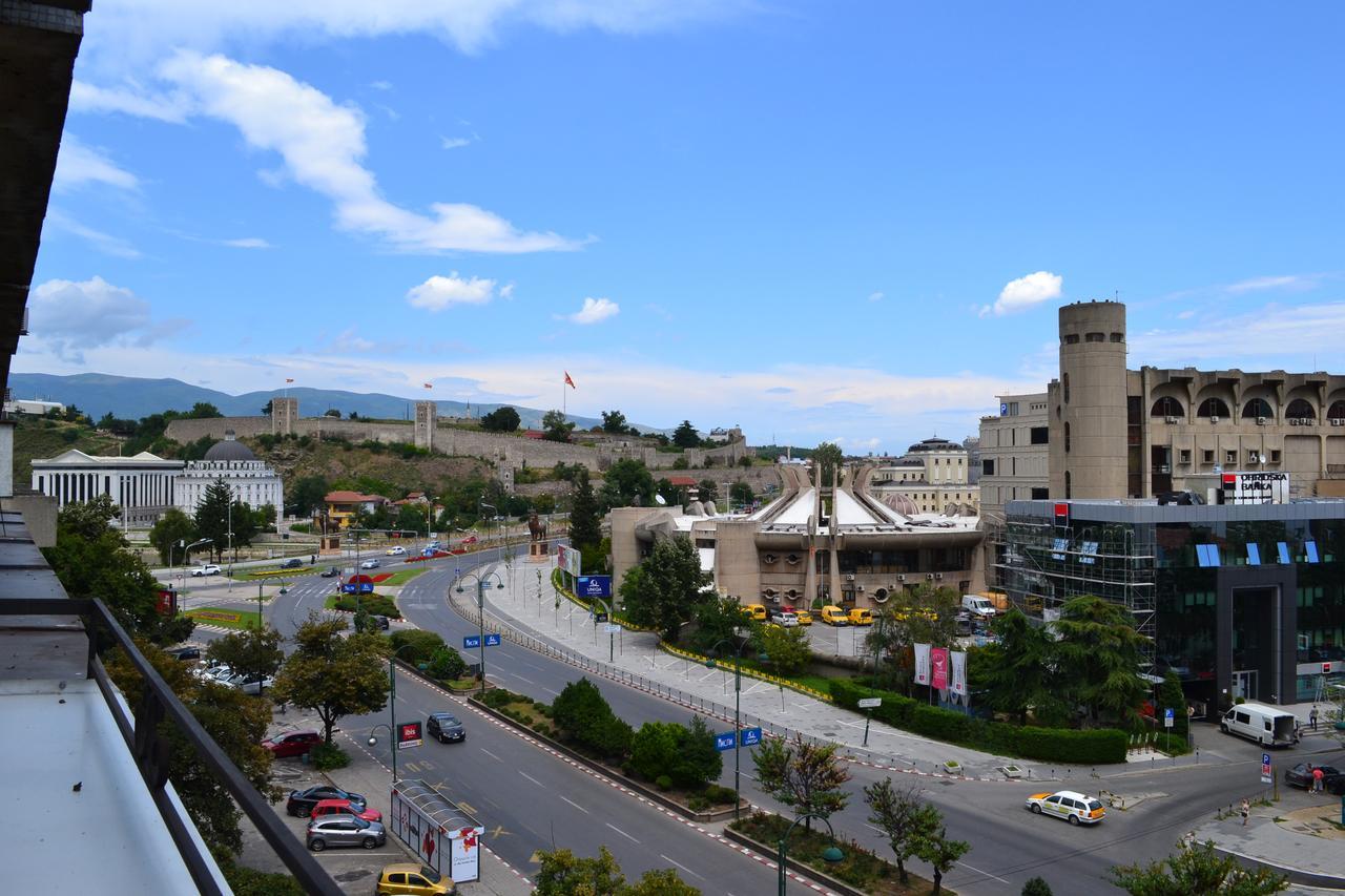 Lazarus Studio Apartment Skopje Luaran gambar